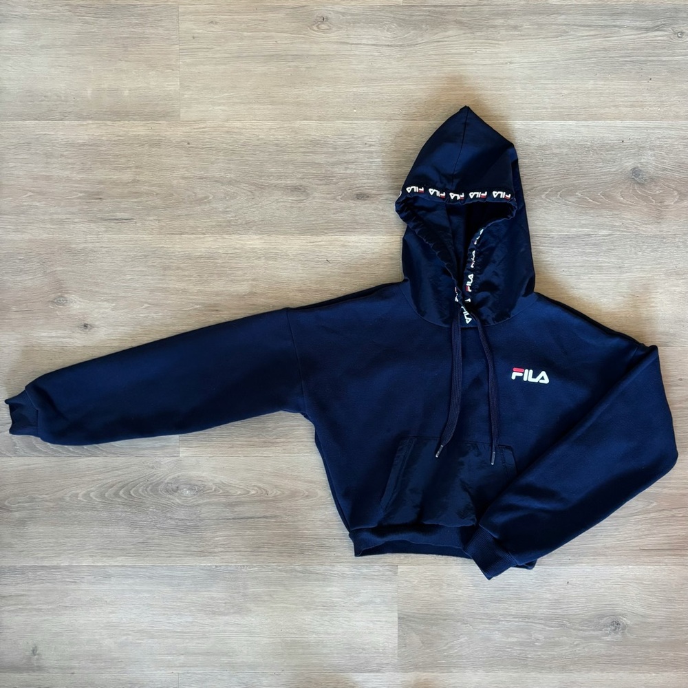 FILA Cropped Hoodie w/Logo Accents